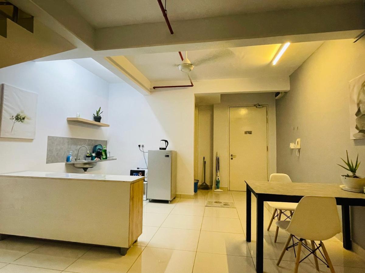 Minimalist Loft2 Decentrum Wifinetflix Kajang Exterior photo